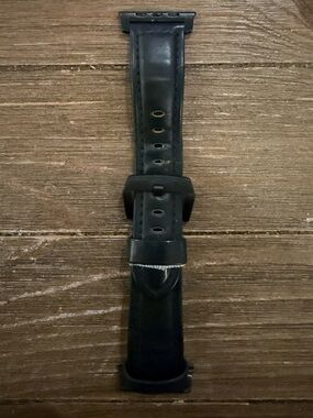 Nomad Shell Cordovan Band | Apple Watch